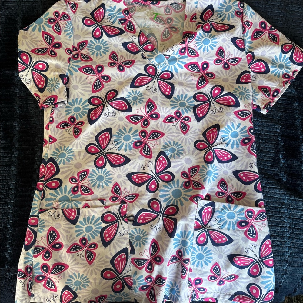 GT Performance Butterfly Scrub Top